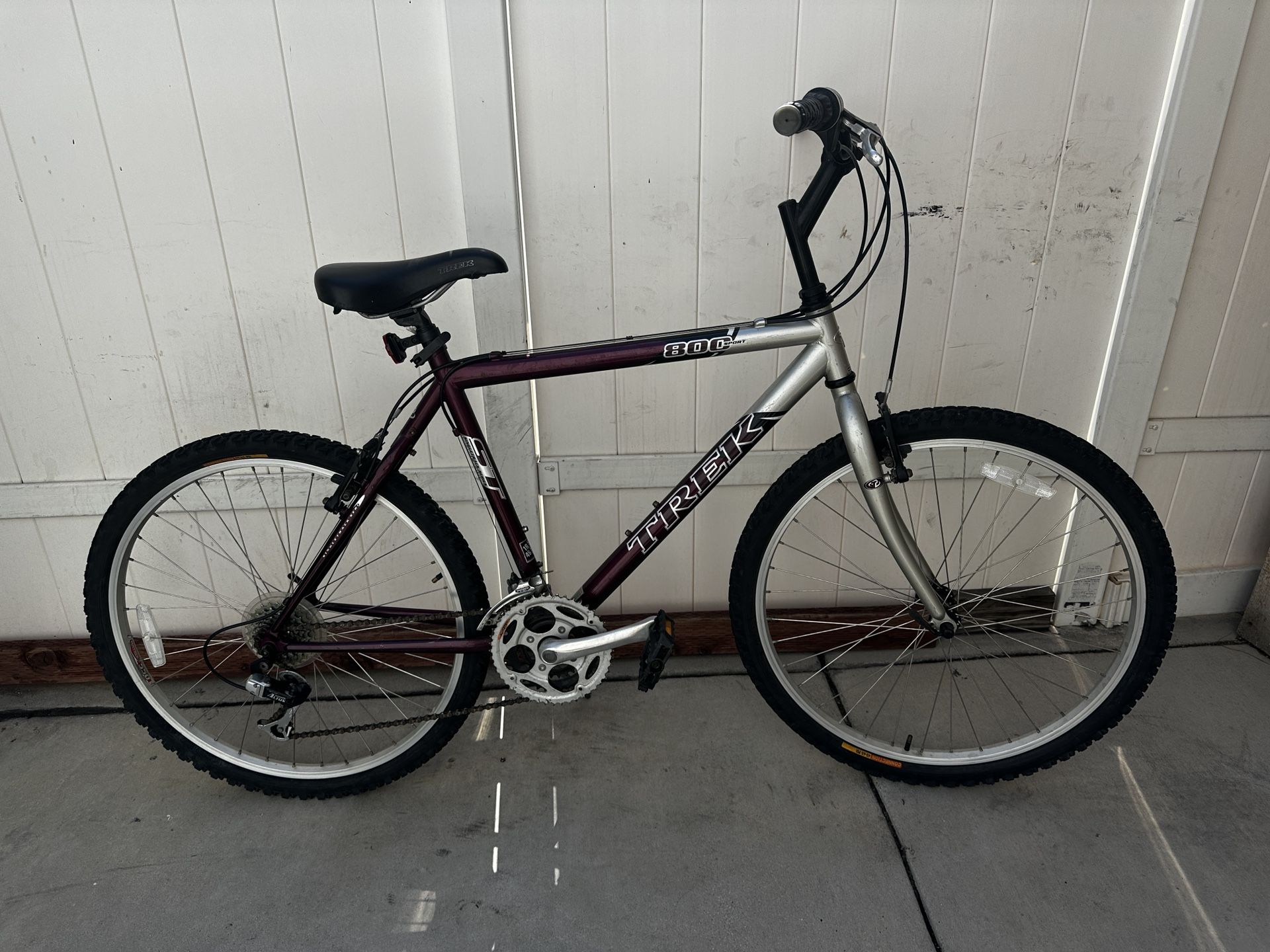 Trek 800 Sport Mountain Bike