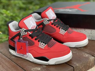 Jordan 4 Toros