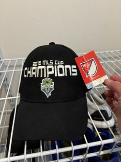 New with tag, sounders champions hat