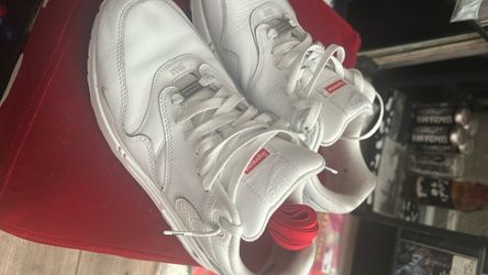 Supreme Nike airmax