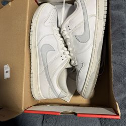 Nike Dunk Low Pure Platinum 