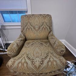 Elegant Cream/Brown Cushioned Chair