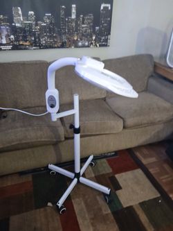LED Magnifying Lamp for nails or eybrows