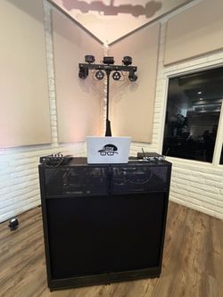 Pro X Vista DJ Booth