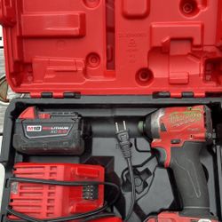 Milwaukee Impact Driver 1/4”