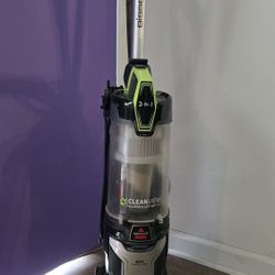 Bissell Pet Vacuum 