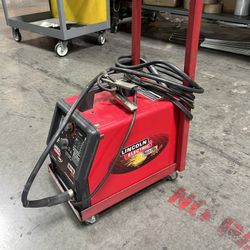Lincoln Welder  Weld Pak 100 HD