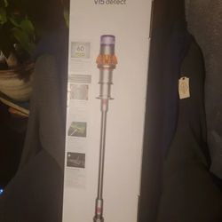 Dyson-V15-Detect-Vacuum-Cleaner..