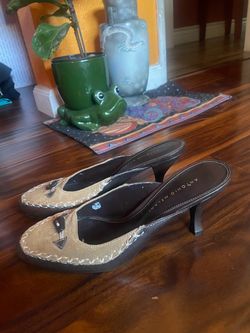 Kitten heels