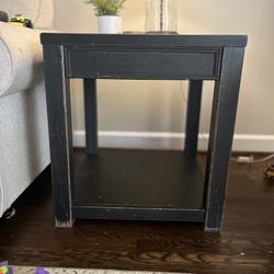 2 End Tables 