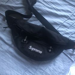 Supreme SS19 Black