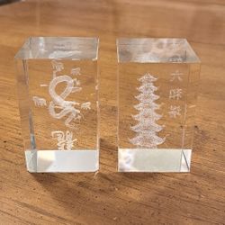 Set Of 2 3D Laser Etched Hologram Chinese Dragon & Pagoda Crystal Glass Mini Cube Decorative Paperweights