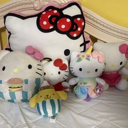 Hello kitty plush bundle! 