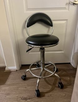 28” Swivel Chair