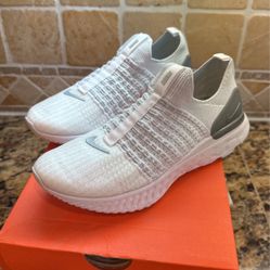 New Nike React Phantom Run FK2. Size 7