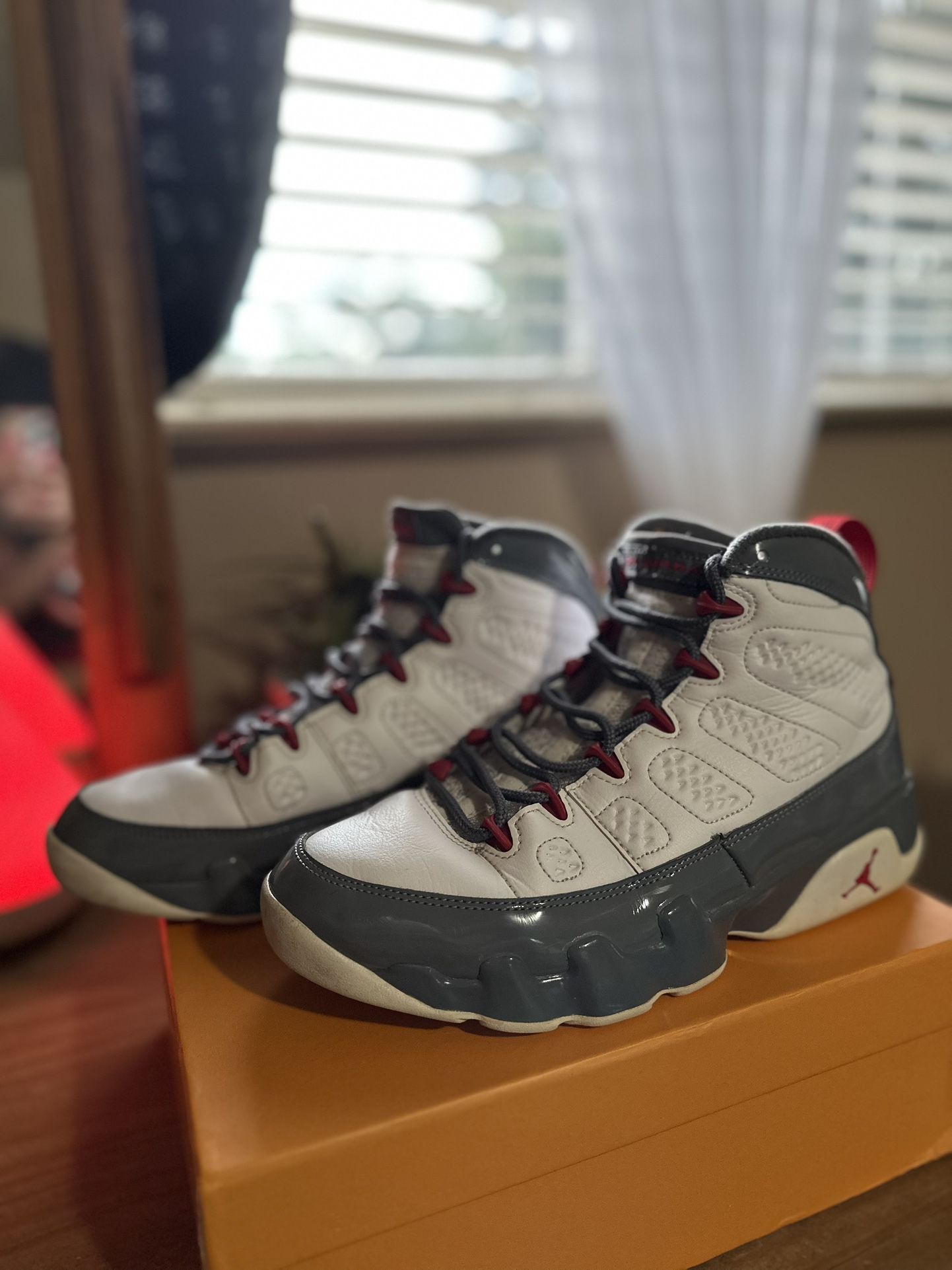 Air Jordan 9 Retro Fire Red 2022 Men’s Size 8.5