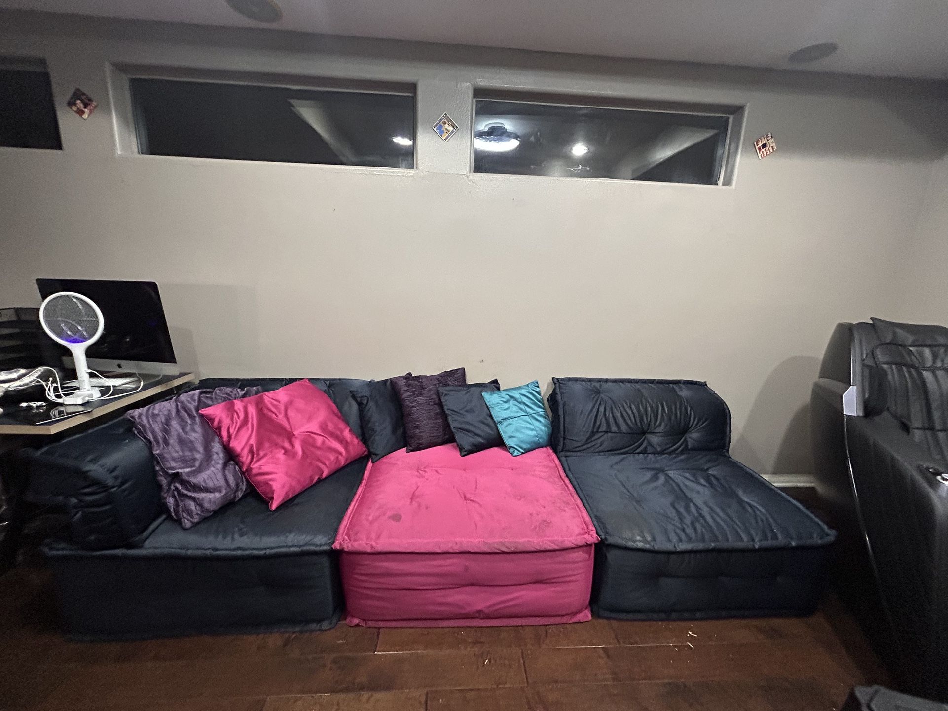 LA furniture: Sectional Couch