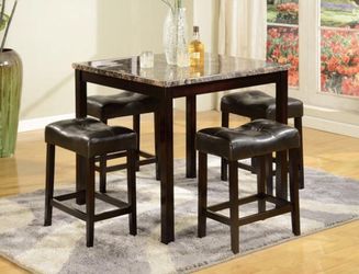 Brand new table with 4 stools