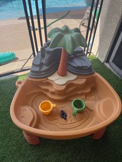 Water / Sand Table