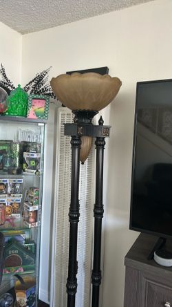 Floor lamp