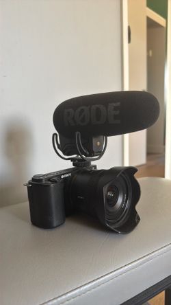 Sony ZVE10 With Rode VideoMic Pro +