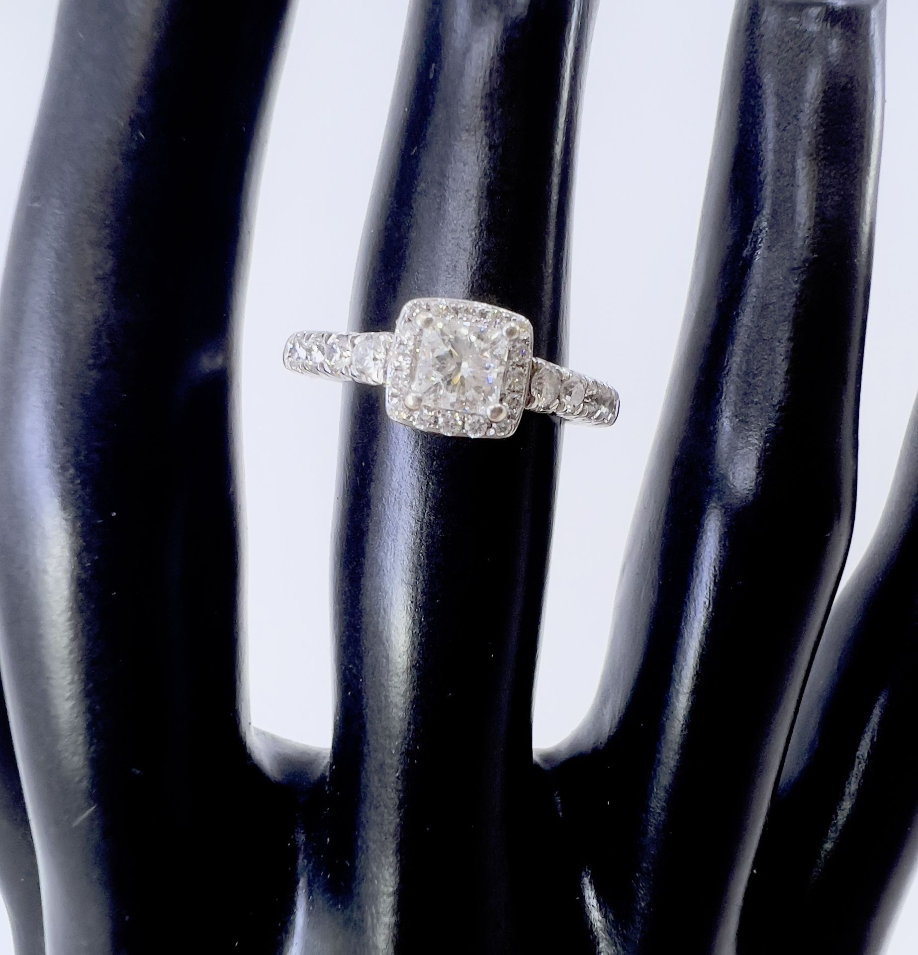 14k White Gold & Natural Diamond Ring Size 7