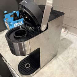 Keurig K Cup  coffee machine. Works perfectly.