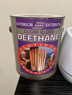 Deet Clear Gloss Defthane