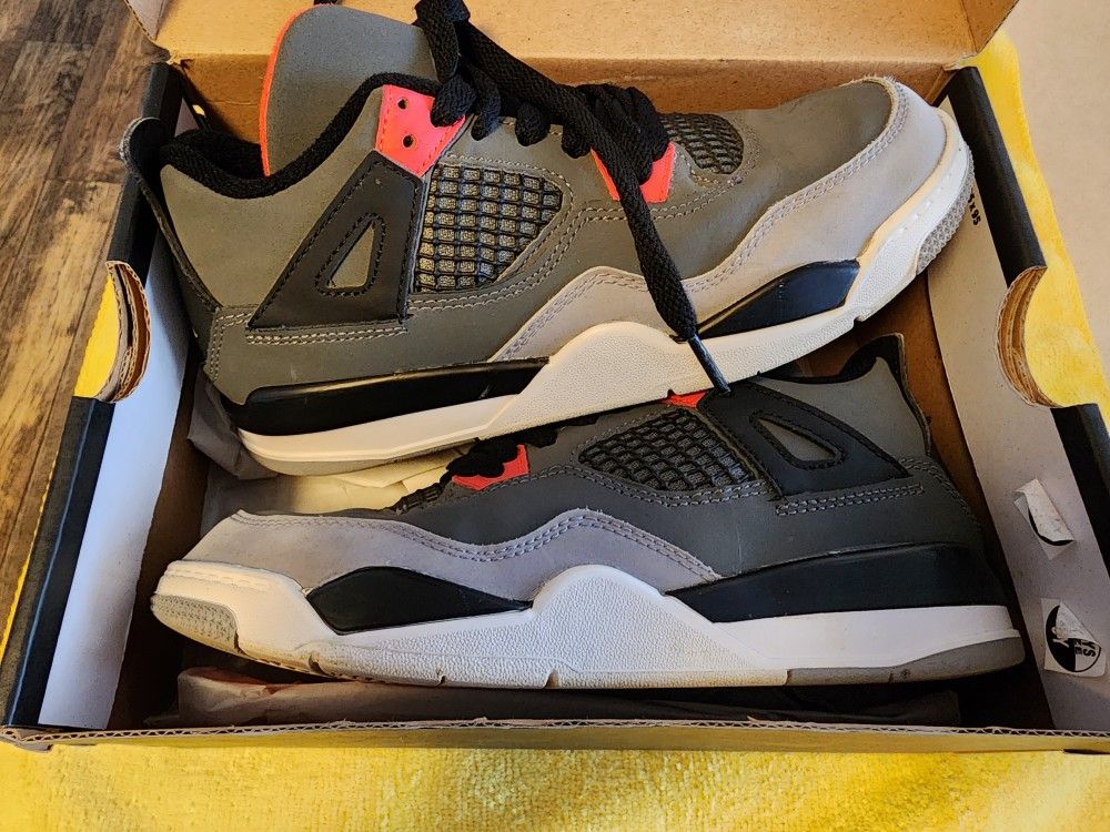 Kids Air Jordan 4 Retro Infrared PS Size 3Y