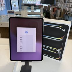 iPad Pro 13inch M4 Latest 256GB WiFi & LTE Unlocked New READ!