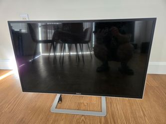 Used Dell Monitor (D3218HN)