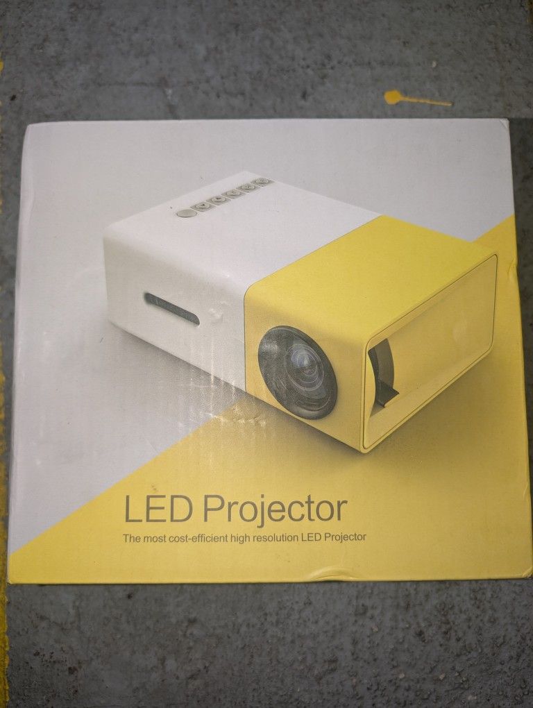 LED PROJECTOR