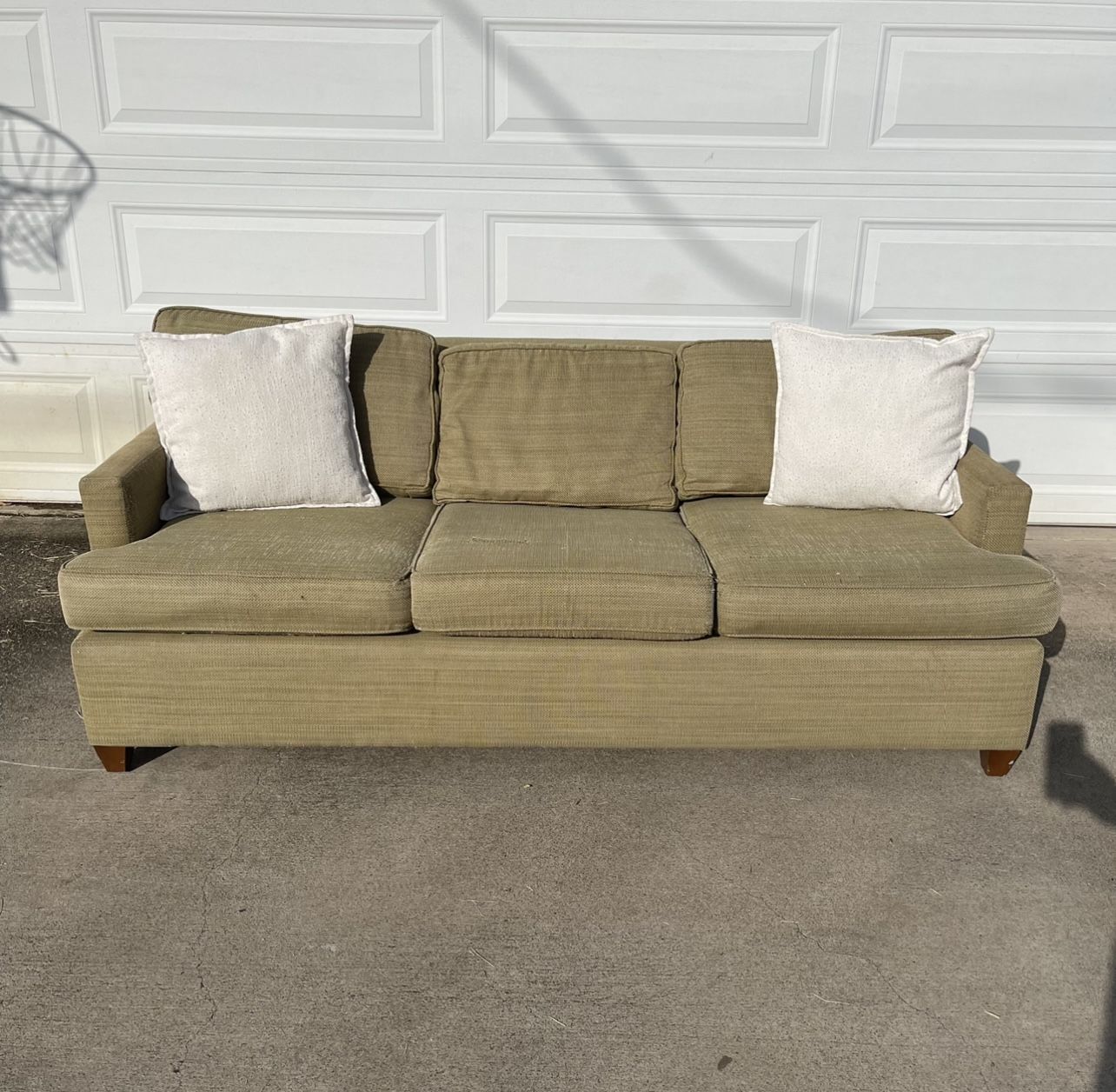 Couch Sofa Sleeper Pull Out Bed Free Delivery
