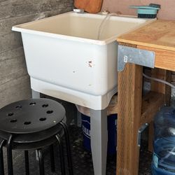 Free Plastic Sink