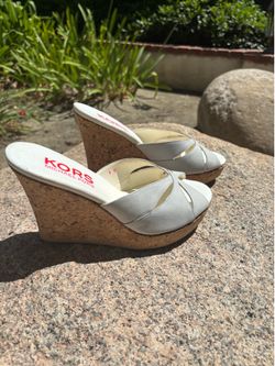 Size 9 Michael Kors Cream Leather Cork Wedge Slides