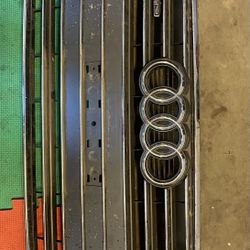 2017 AUDI A4 QUATRO GRILLE