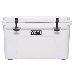 Yeti Tundra 45 Hard Cooler White ICE CHEST 8.7 Gallons 28 Cans 34 Lbs of Ice NEW  YETI 1 dry goods basket Boating, Hunting, Camping, Fishing, Picnic, 