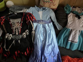 Lot Of Girls Dress Up. Disney And More! Halloween