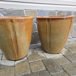Two Big Ceramic Glazed Pot Planters in Excellent Condition 