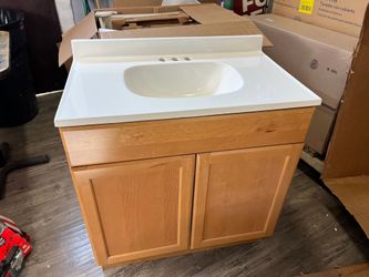 A000292A Project Source 30-in Golden Single Sink Bathroom Vanity with White Cultured Marble Top