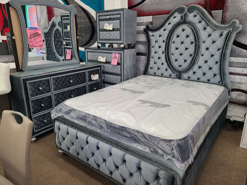 Special Sale Queen Size Velvet Cameo B2100 5pc Bedroom Set Special 