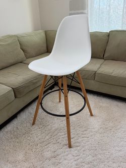 White Eames-Style Bar 4 Stools