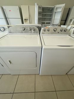 WHIRLPOOL SET WASHER AND DRYER WHITE
