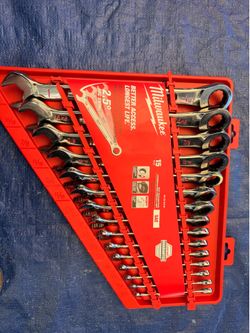 Milwaukee 15pc ratcheting wrench set