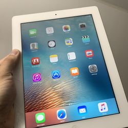 iPad 3 Wifi + Cellular 64GB - See Pictures 