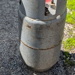 Propane tank for fork truck/lift truck 22 lb left in it