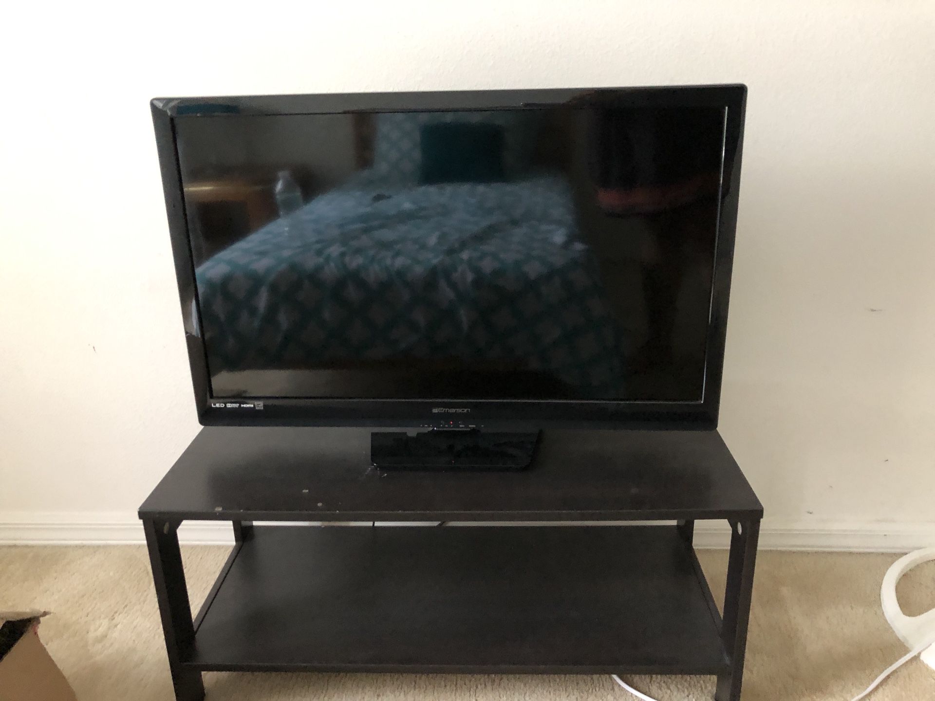 32” TV and TV Stand