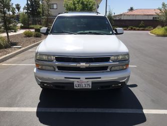 2002 Chevy Tahoe lt leather sunroof 3rd row