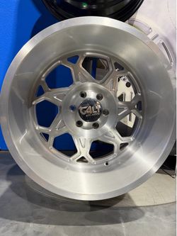 On sale. 20x12 machine polished wheels & 33x12.50-20 tires for FORD F150 RAPTOR 6x135 bolt pattern (We Finance)