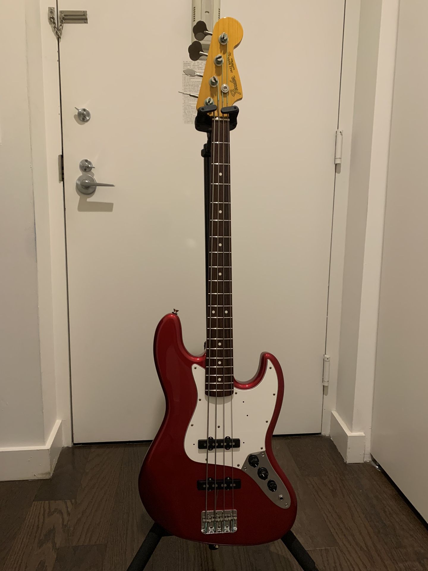 Fender ‘62 Reissue Jazz Bass Guitar (crafted in Japan)